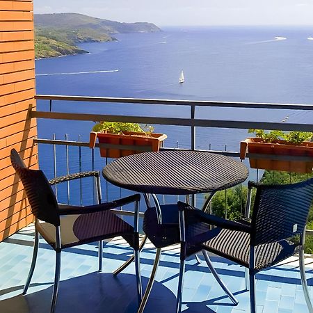 Hotiday Room Collection - Porto Azzurro Capoliveri  Exteriör bild