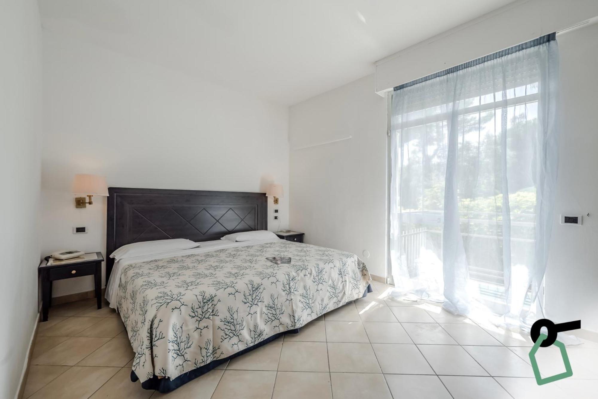 Hotiday Room Collection - Porto Azzurro Capoliveri  Exteriör bild