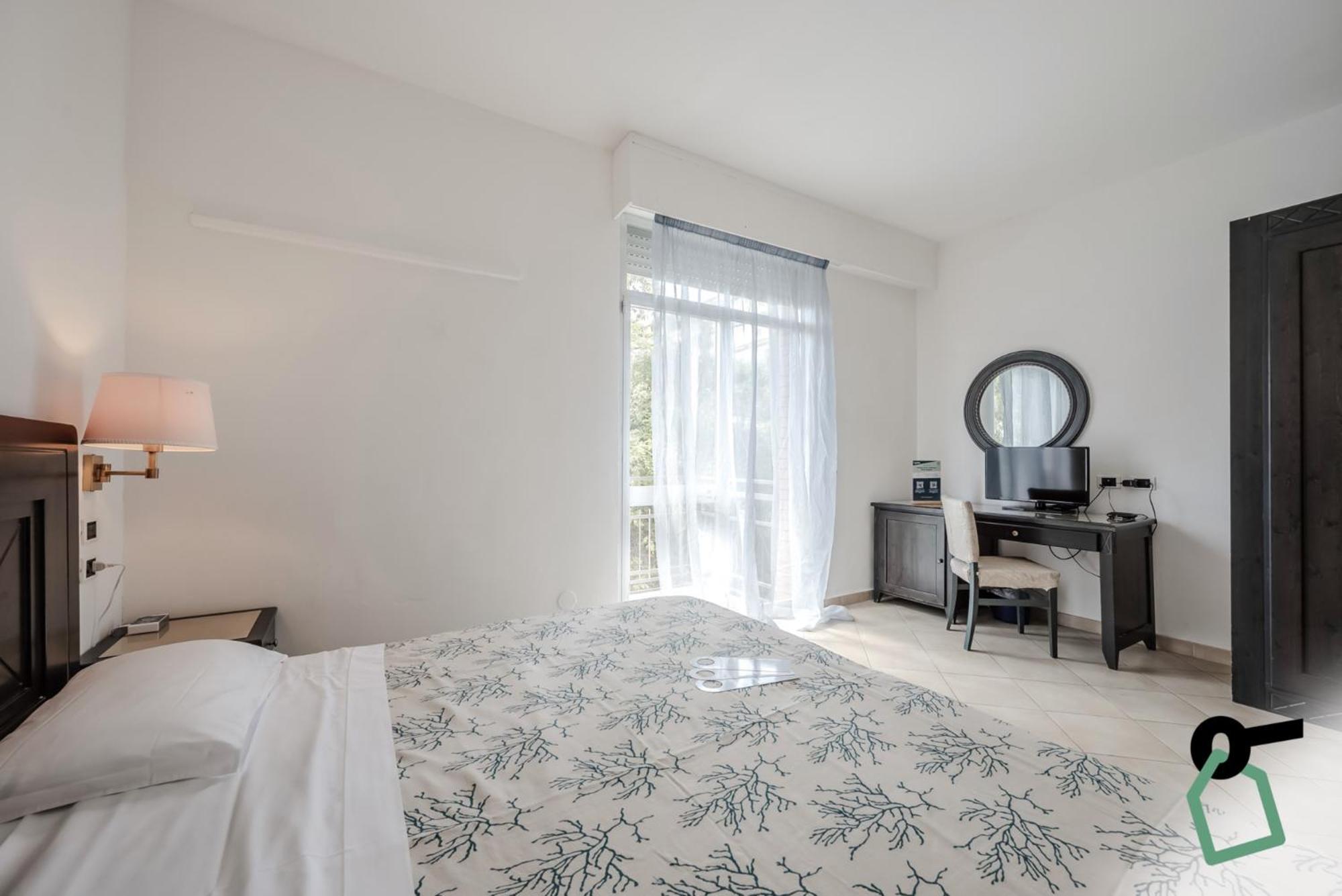 Hotiday Room Collection - Porto Azzurro Capoliveri  Exteriör bild